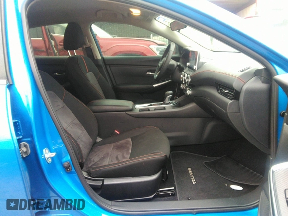 2024 Nissan Sentra SR with VIN 3N1AB8DV6RY359054, listed as a IAAI auction lot 41762392 with 11,476 mi miles and . Bid and sale history available at DreamBid. Image 5.