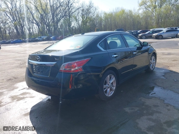 2015 Nissan Altima 2.5 S with VIN 1N4AL3AP6FC597080, listed as a IAAI auction lot 41961345 with 161,016 mi miles. Bid and sale history available at carsss.com. Image 4.