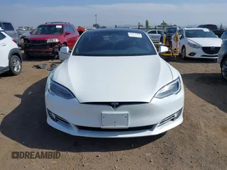 2018 Tesla Model S 75D с VIN 5YJSA1E27JF241451, выставлен на аукционе IAAI как лот 42374353 с пробегом 76 543 миль миль и . История ставок и продаж доступна на DreamBid. Изображение 13.