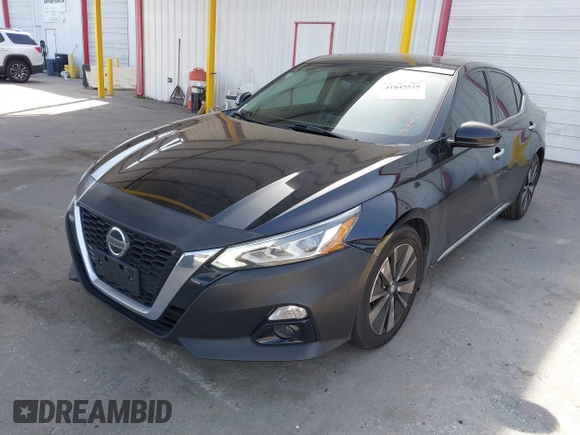 2019 Nissan Altima 2.5 SV with VIN 1N4BL4DV5KC171640, listed as a IAAI auction lot 41845529 with 70,615 mi miles. Bid and sale history available at carsss.com. Image 17.