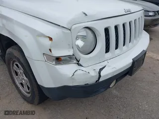 2016 Jeep Patriot Sport with VIN 1C4NJPBBXGD562646, listed as a IAAI auction lot 41929451 with 170,460 mi miles. Bid and sale history available at carsss.com. Image 6.