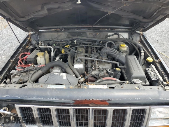 2000 Jeep Cherokee Classic with VIN 1J4FF58S8YL119611, listed as a Copart auction lot 57255685 with 148,908 mi miles and Clean title. Bid and sale history available at DreamBid. Image 12.