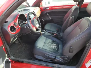 2013 Volkswagen Beetle 2.5L with VIN 3VWJP7AT8DM676584, listed as a Copart auction lot 47134515 with 96,072 mi miles and Salvage Title. Bid and sale history available at DreamBid. Image 7.