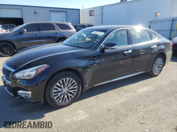 2015 Infiniti Q70 z VIN JN1BY1PR9FM830573, wystawiony jako Copart lot #48071215 z przebiegiem 57 378 mil mil oraz Szkoda całkowita • Salvage title. Historia ofert i sprzedaży dostępna na DreamBid. Obrazek 1.