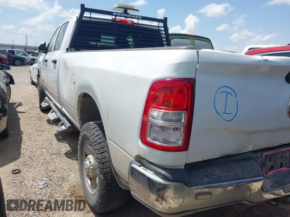 2022 Ram 2500 Tradesman with VIN 3C6UR5HJXNG117791, listed as a IAAI auction lot 42508516 with 61,463 mi miles and . Bid and sale history available at DreamBid. Image 3.