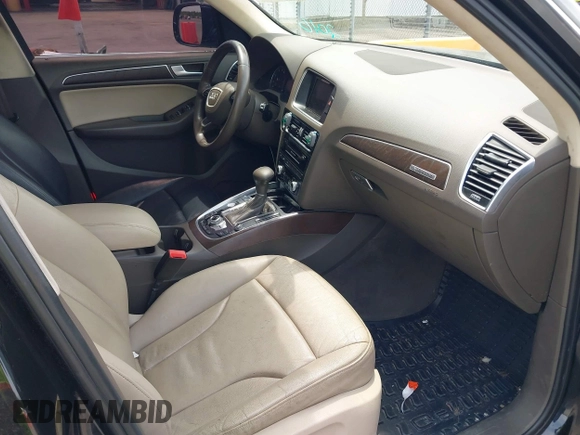 2016 Audi Q5 Premium Plus with VIN WA1L2AFP6GA027221, listed as a IAAI auction lot 42052002 with 90,813 mi miles. Bid and sale history available at carsss.com. Image 5.