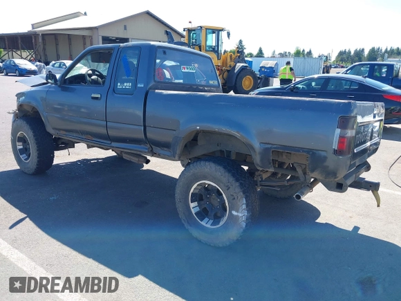 1990 Toyota Pickup SR5 z VIN JT4VN13G7L5019822, wystawiony jako IAAI lot #42194555 z przebiegiem 255 628 mil mil oraz . Historia ofert i sprzedaży dostępna na DreamBid. Obrazek 3.