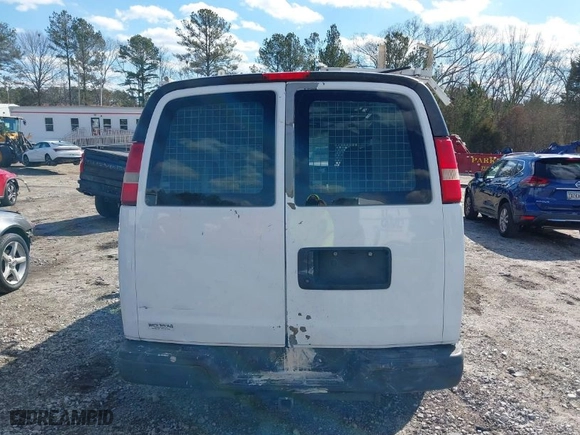 2009 Chevrolet Express Cargo Van with VIN 1GCGG25C091119716, listed as a IAAI auction lot 41398957 with NaN miles. Bid and sale history available at carsss.com. Image 16.