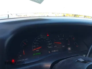 2003 Ford F-250 XL с VIN 1FTNW21P53EB48504, выставлен на аукционе IAAI как лот 41495259 с пробегом 257 559 миль миль и . История ставок и продаж доступна на DreamBid. Изображение 7.