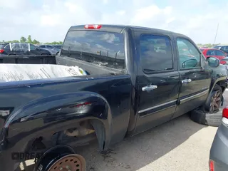 2008 GMC Sierra Denali z VIN 2GTEK638X81334086, wystawiony jako IAAI lot #42531560 z przebiegiem 248 592 mil mil oraz . Historia ofert i sprzedaży dostępna na DreamBid. Obrazek 13.