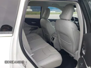 2019 Jeep Cherokee Limited z VIN 1C4PJMDXXKD456514, wystawiony jako IAAI lot #42287253 z przebiegiem 58 451 mil mil oraz . Historia ofert i sprzedaży dostępna na DreamBid. Obrazek 8.