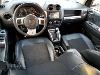 2016 Jeep Compass High Altitude z VIN 1C4NJDEB9GD759284, wystawiony jako Copart lot #83671904 z przebiegiem 122 819 mil mil oraz Szkoda całkowita • Salvage title. Historia ofert i sprzedaży dostępna na DreamBid. Obrazek 8.