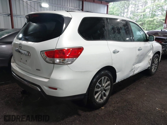 2014 Nissan Pathfinder SL with VIN 5N1AR2MM9EC600035, listed as a IAAI auction lot 42353692 with 134,323 mi miles and . Bid and sale history available at DreamBid. Image 4.
