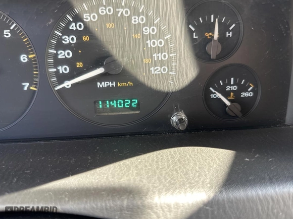 2004 Jeep Grand Cherokee Laredo with VIN 1J4GX48N24C436753, listed as a Copart auction lot 88142905 with 114,022 mi miles and Clean Title. Bid and sale history available at carsss.com. Image 8.