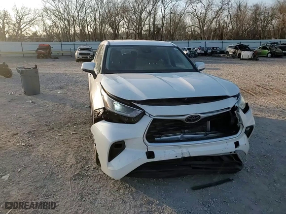 2021 Toyota Highlander L with VIN 5TDBZRBH6MS543426, listed as a Copart auction lot 86848444 with 104,414 mi miles and Salvage Title. Bid and sale history available at carsss.com. Image 12.