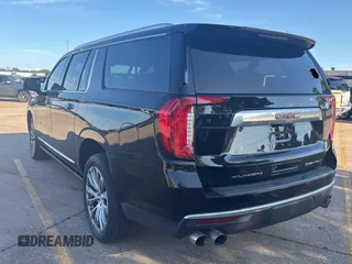 2021 GMC Yukon XL Denali with VIN 1GKS2JKL4MR273724, listed as a Copart auction lot 55700095 with 49,015 mi miles and Clean Title. Bid and sale history available at carsss.com. Image 3.