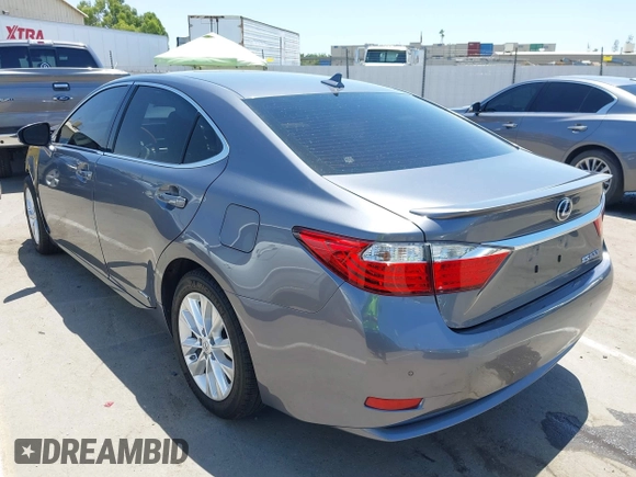 2013 Lexus ES 300h with VIN JTHBW1GG5D2028515, listed as a IAAI auction lot 42374768 with 107,737 mi miles and . Bid and sale history available at DreamBid. Image 3.