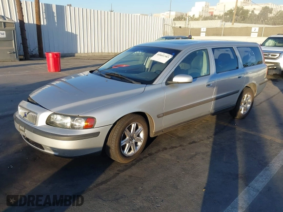 2004 Volvo V70 with VIN YV1SW59V642361434, listed as a IAAI auction lot 40801585 with 119,419 mi miles. Bid and sale history available at carsss.com. Image 2.