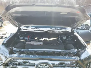 2024 Toyota Tundra 4WD Platinum with VIN 5TFNA5DB7RX142071, listed as a IAAI auction lot 41830623 with 23,163 mi miles. Bid and sale history available at carsss.com. Image 10.
