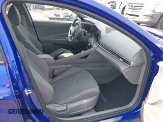 2024 Hyundai Elantra SEL with VIN KMHLM4DG2RU809713, listed as a IAAI auction lot 41998632 with 8,185 mi miles and . Bid and sale history available at carsss.com. Image 5.