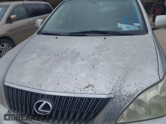 2007 Lexus RX 350 with VIN JTJGK31U270006689, listed as a IAAI auction lot 41638323 with 210,381 mi miles. Bid and sale history available at carsss.com. Image 6.