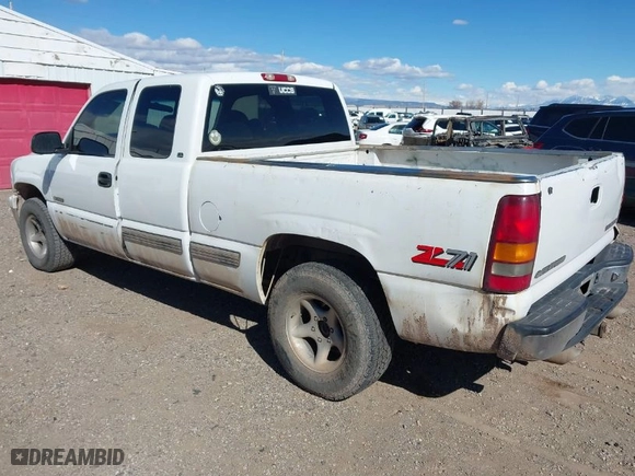 1999 Chevrolet Silverado 1500 LS with VIN 1GCEK19T3XE220541, listed as a IAAI auction lot 41738881 with 251,297 mi miles. Bid and sale history available at carsss.com. Image 3.