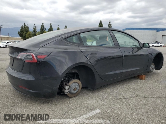 2023 Tesla Model 3 z VIN 5YJ3E1EA7PF600239, wystawiony jako Copart lot #56557705 z przebiegiem 18 851 mil mil oraz Szkoda całkowita • Salvage title. Historia ofert i sprzedaży dostępna na DreamBid. Obrazek 3.