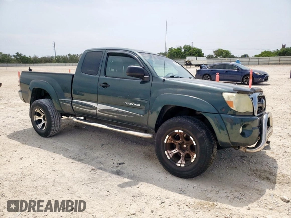2011 Toyota Tacoma PreRunner z VIN 5TFTU4GN9BX001765, wystawiony jako Copart lot #58019945 z przebiegiem 120 380 mil mil oraz Szkoda całkowita • Salvage title. Historia ofert i sprzedaży dostępna na DreamBid. Obrazek 4.
