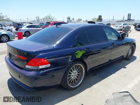 2004 BMW 7 Series 745Li z VIN WBAGN63424DS48019, wystawiony jako IAAI lot #42510159 z przebiegiem 194 500 mil mil oraz . Historia ofert i sprzedaży dostępna na DreamBid. Obrazek 4.