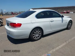 2007 BMW 3 Series 328xi z VIN WBAWC33537PD06475, wystawiony jako IAAI lot #42368910 z przebiegiem 101 579 mil mil oraz . Historia ofert i sprzedaży dostępna na DreamBid. Obrazek 4.