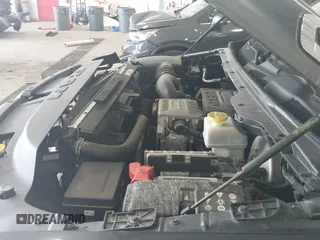 2020 Ram 1500 Laramie z VIN 1C6SRFDT7LN142009, wystawiony jako IAAI lot #42330341 z przebiegiem 108 351 mil mil oraz . Historia ofert i sprzedaży dostępna na DreamBid. Obrazek 18.