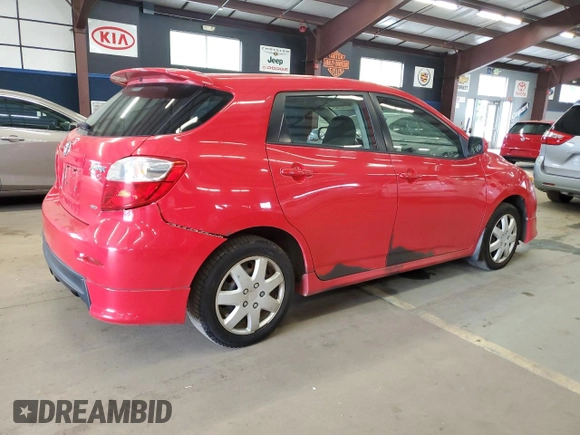 2010 Toyota Matrix S z VIN 2T1LE4EE0AC014823, wystawiony jako Copart lot #57038765 z przebiegiem 154 631 mil mil oraz Czysty tytuł • Clean title. Historia ofert i sprzedaży dostępna na DreamBid. Obrazek 3.
