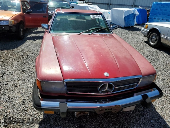 1986 Mercedes-Benz 560 SL z VIN WDBBA48D3GA038202, wystawiony jako Copart lot #60146945 z przebiegiem 219 226 mil mil oraz Czysty tytuł • Clean title. Historia ofert i sprzedaży dostępna na DreamBid. Obrazek 5.