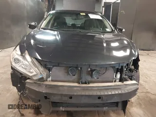 2018 Nissan Altima SR with VIN 1N4AL3AP2JC142302, listed as a IAAI auction lot 42013171 with 112,360 mi miles and . Bid and sale history available at carsss.com. Image 6.
