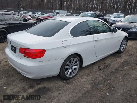 2011 BMW 3 Series 328i xDrive with VIN WBAKF5C54BE655860, listed as a IAAI auction lot 41601663 with 191,244 mi miles. Bid and sale history available at carsss.com. Image 4.
