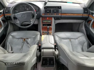 1999 Mercedes-Benz S 320/430/500 z VIN WDBGA33G7XA417690, wystawiony jako Copart lot #84715404 z przebiegiem 259 631 mil mil oraz Czysty tytuł • Clean title. Historia ofert i sprzedaży dostępna na DreamBid. Obrazek 8.