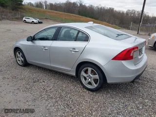 2012 Volvo S60 T5 with VIN YV1622FS7C2141904, listed as a IAAI auction lot 41918452 with 151,908 mi miles. Bid and sale history available at carsss.com. Image 3.