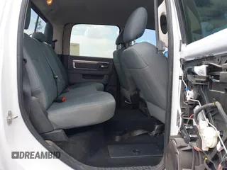 2017 Ram 2500 SLT with VIN 3C6UR5DL8HG551588, listed as a IAAI auction lot 42216223 with 125,891 mi miles and . Bid and sale history available at DreamBid. Image 8.