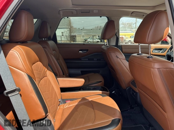 2023 Nissan Pathfinder Platinum z VIN 5N1DR3DH1PC265961, wystawiony jako Copart lot #50937965 z przebiegiem 20 268 mil mil oraz Czysty tytuł • Clean title. Historia ofert i sprzedaży dostępna na DreamBid. Obrazek 6.