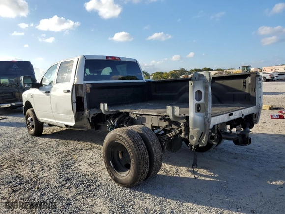 2023 Ram 3500 Tradesman with VIN 3C63RRGL6PG652013, listed as a Copart auction lot 44026575 with 46,943 mi miles and Salvage Title. Bid and sale history available at carsss.com. Image 2.