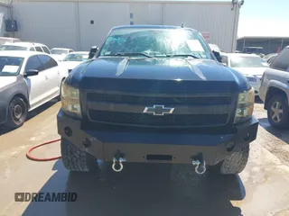 2010 Chevrolet Silverado 1500 LS with VIN 1GCSKREA0AZ298569, listed as a IAAI auction lot 41803894 with 222,614 mi miles and . Bid and sale history available at DreamBid. Image 6.