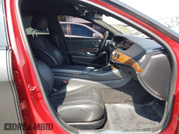 2015 Mercedes-Benz S-Class S 550 with VIN WDDUG8CB6FA157601, listed as a IAAI auction lot 40402615 with 85,030 mi miles. Bid and sale history available at carsss.com. Image 5.
