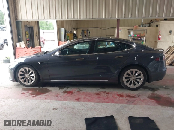 2018 Tesla Model S 75D with VIN 5YJSA1E28JF298208, listed as a IAAI auction lot 42438793 with Not provided miles and . Bid and sale history available at DreamBid. Image 14.