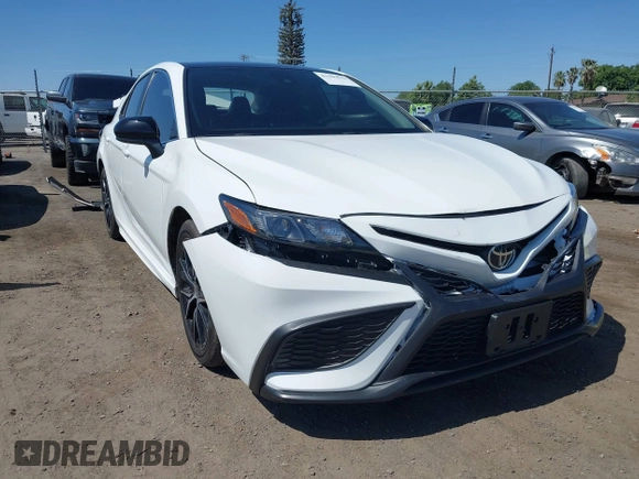 2021 Toyota Camry SE Nightshade with VIN 4T1G11AKXMU478406, listed as a IAAI auction lot 42106018 with 51,990 mi miles and . Bid and sale history available at DreamBid. Image 1.