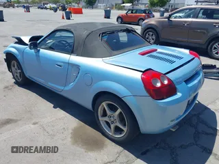 2003 Toyota MR2 z VIN JTDFR320030061139, wystawiony jako IAAI lot #42317430 z przebiegiem 170 319 mil mil oraz . Historia ofert i sprzedaży dostępna na DreamBid. Obrazek 3.