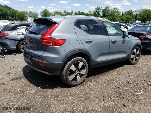 2022 Volvo XC40 Momentum with VIN YV4162UK6N2648168, listed as a Copart auction lot 56466053 with 5,975 mi miles. Bid and sale history available at carsss.com. Image 3.