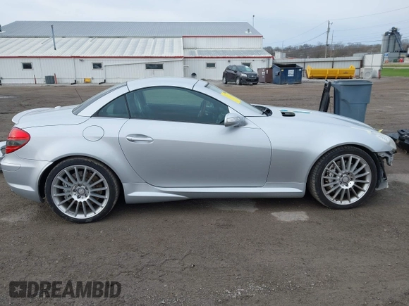 2006 Mercedes-Benz SLK 55 AMG with VIN WDBWK73F66F104476, listed as a IAAI auction lot 41947845 with 87,043 mi miles and . Bid and sale history available at DreamBid. Image 13.