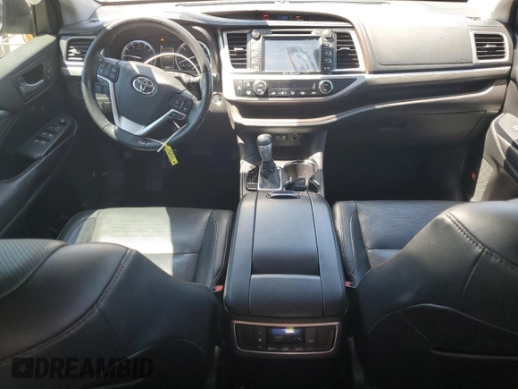 2017 Toyota Highlander Limited z VIN 5TDYZRFH7HS203499, wystawiony jako Copart lot #57998755 z przebiegiem 109 611 mil mil oraz Szkoda całkowita • Salvage title. Historia ofert i sprzedaży dostępna na DreamBid. Obrazek 8.