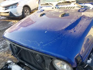 2018 Jeep Wrangler Unlimited Sport S с VIN 1C4HJXDG8JW179984, выставлен на аукционе IAAI как лот 41173628 с пробегом 103 136 миль миль и . История ставок и продаж доступна на DreamBid. Изображение 10.