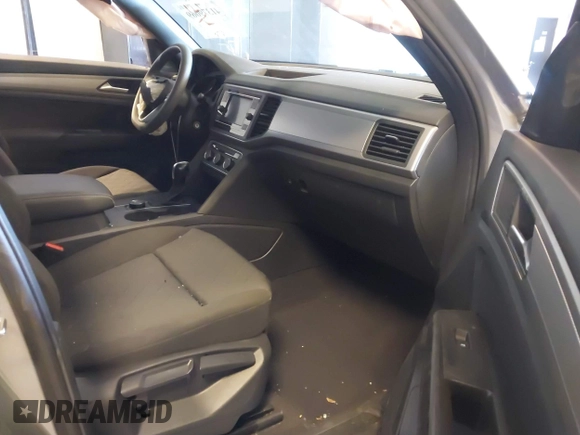 2020 Volkswagen Atlas S z VIN 1V2GC2CA3LC204573, wystawiony jako IAAI lot #41379069 z przebiegiem 37 213 mil mil oraz . Historia ofert i sprzedaży dostępna na DreamBid. Obrazek 5.